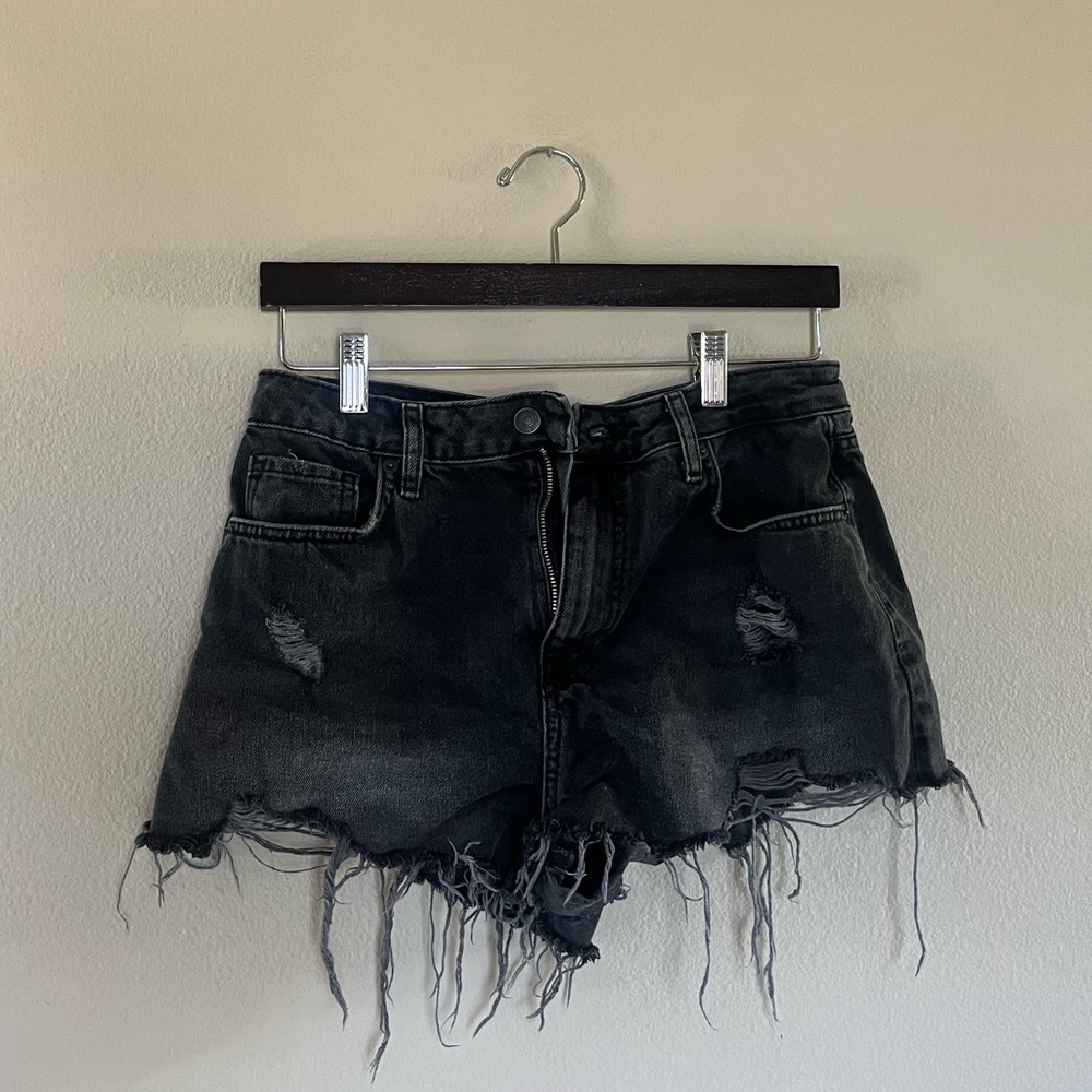 super cute, charcoal shorts